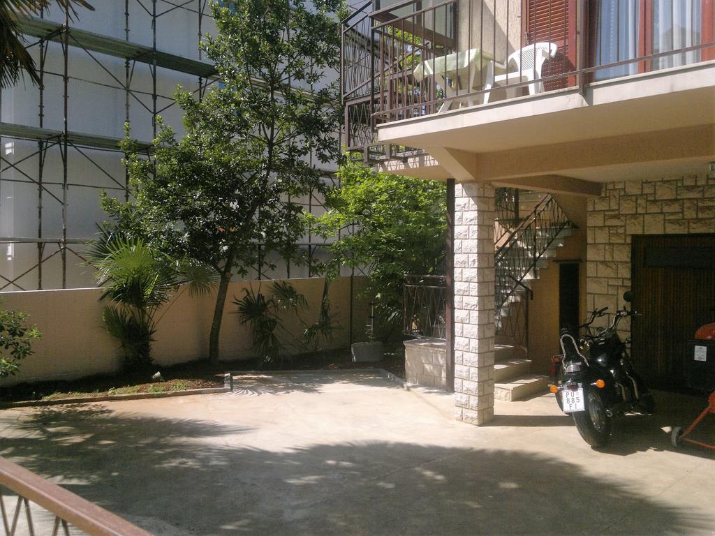 Lino Apartments Rovinj Buitenkant foto